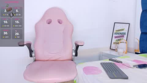 Snapshot of dylan_gray_ chatting on 10, 2, 2025 dylan online show from 10, 2, 2025