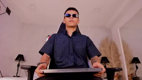 dylanroyce_ online show from 8, 6, 2026