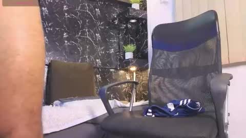 D Y L A N online show from 18, 6, 2026