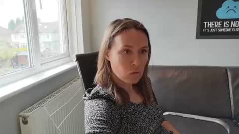 Nadia Ferreira  online show from 15, 6, 2026