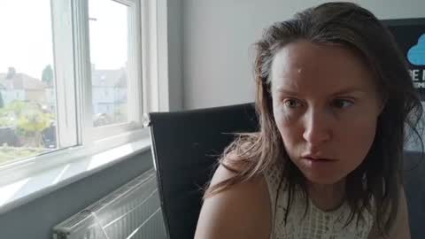 Nadia Ferreira  online show from 22, 6, 2026