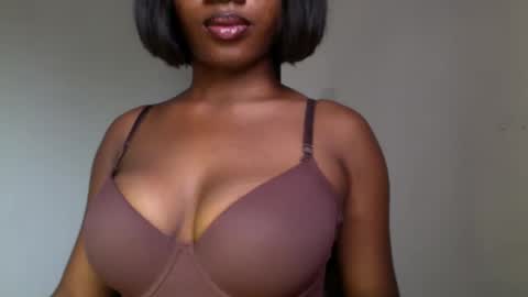 delilah online show from 19, 4, 2026