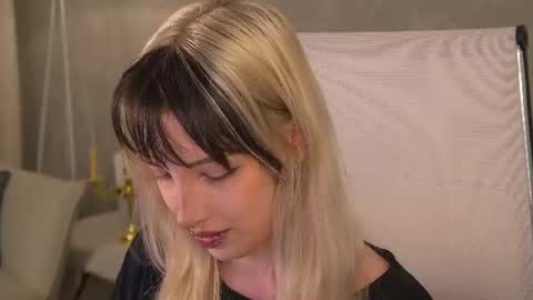 EVA NON NUDE online show from 12, 6, 2026