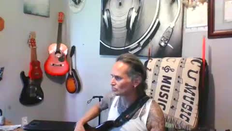 ThongLover6869 online show from 25, 7, 2026