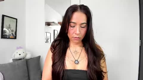 Electra- Please help me reach 100 likes online show from 8, 6, 2026