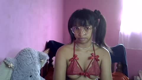 Snapshot of elisah01 chatting on 12, 6, 2026 elisah01 online show from 12, 6, 2026