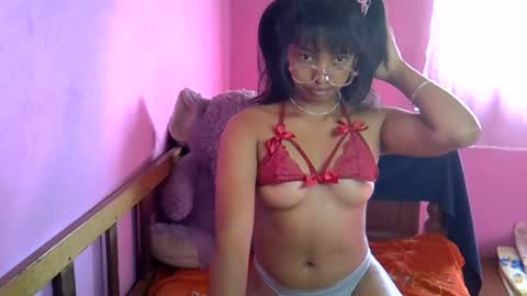 Snapshot of elisah01 chatting on 17, 6, 2026 elisah01 online show from 17, 6, 2026