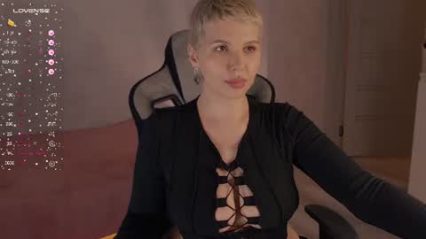 elise_day online show from 17, 6, 2026
