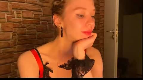 Snapshot of elizastorm chatting on 5, 7, 2026 Eliza online show from 5, 7, 2026