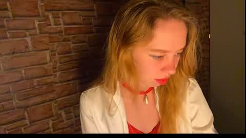Snapshot of elizastorm chatting on 21, 7, 2026 Eliza online show from 21, 7, 2026
