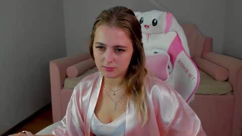 EllaBells online show from 28, 4, 2026