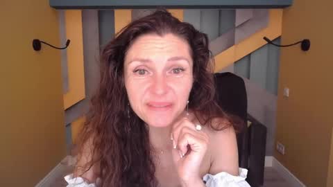 EllaLongs online show from 17, 6, 2026