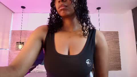 elliee_alves online show from 12, 6, 2026