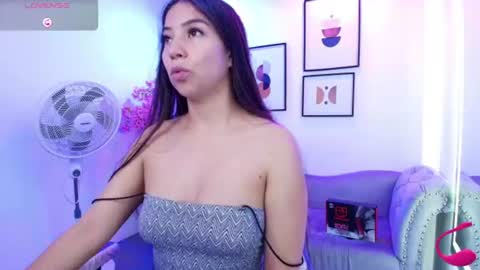 Ema louisx  online show from 16, 6, 2026