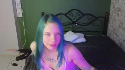 Snapshot of emily__hamilton chatting on 25, 6, 2026 Emily online show from 25, 6, 2026