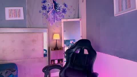 emily_castillo1_ online show from 12, 6, 2026