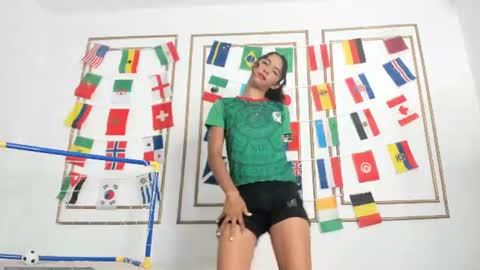 emily_gaviria1 online show from 19, 6, 2026