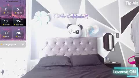 Snapshot of emily_white00 chatting on 27, 6, 2026 emily online show from 27, 6, 2026