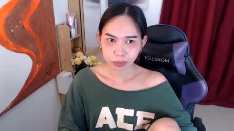 emily_xo143 online show from 11, 6, 2026