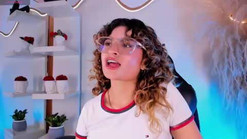 Emilyjonnes  online show from 31, 5, 2026