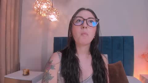 Emilyy Watson online show from 17, 6, 2026