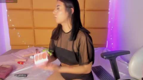 emma__js_ online show from 14, 6, 2026
