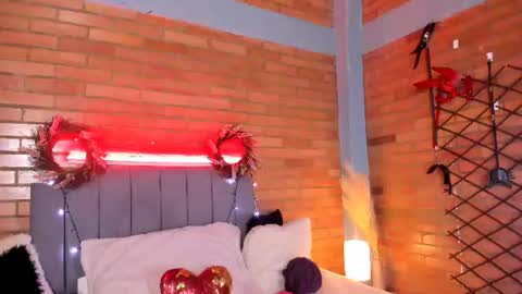 Snapshot of emma_belley chatting on 14, 7, 2026 Hey Im EmmaHelp me reach 100 likes online show from 14, 7, 2026
