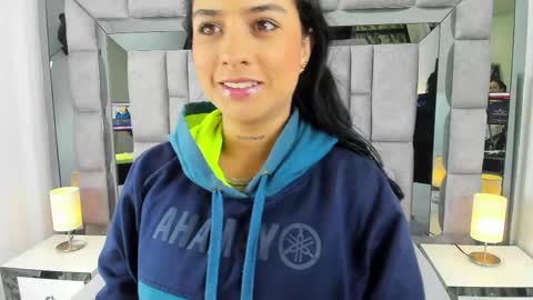 EMMA HILL online show from 25, 5, 2026
