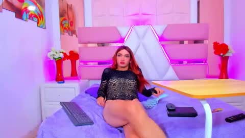 Emma Hilton online show from 5, 6, 2026