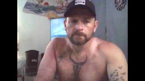 Snapshot of epictriggz chatting on 13, 4, 2026 slutcouple online show from 13, 4, 2026