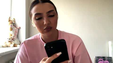 Vanessa online show from 9, 6, 2026