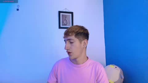 Snapshot of erik_golden_ chatting on 4, 6, 2026 I am Erik online show from 4, 6, 2026
