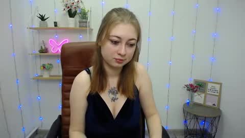 Snapshot of erikafanks chatting on 21, 1, 2025 erikafanks online show from 21, 1, 2025