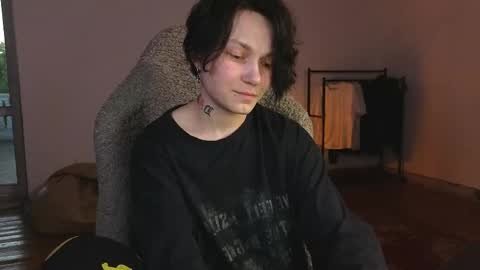 esajukyy online show from 4, 6, 2026