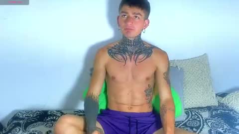 Esteban independent model online show from 18, 6, 2026