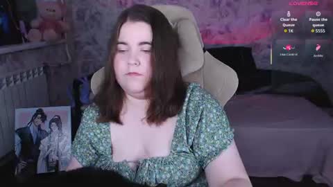 Snapshot of estelle_hicks chatting on 16, 6, 2026 estelle_hicks online show from 16, 6, 2026
