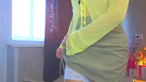 Hi there i am Eva and i wish create a nice community with you so join my Ticket Show for more pleasure online show from 9, 6, 2026