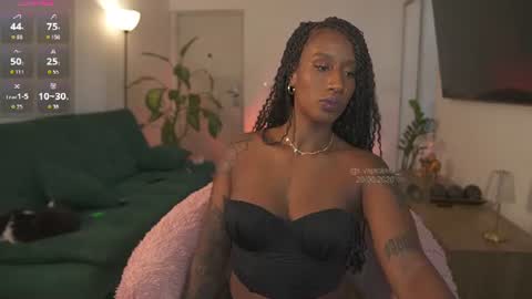 evajacksss_ online show from 20, 6, 2026