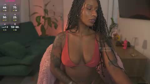 evajacksss_ online show from 22, 6, 2026