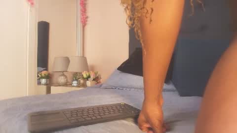 DAYANITA online show from 20, 6, 2026