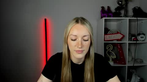 evelynblond online show from 15, 6, 2026
