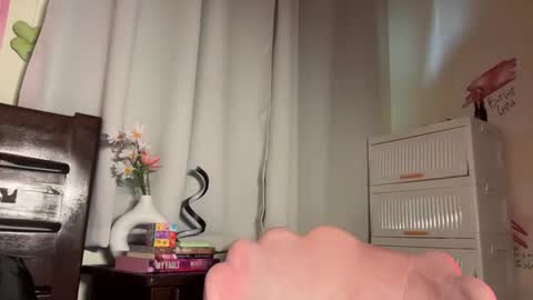 Snapshot of exoo_exoo_07 chatting on 14, 12, 2025 Angela online show from 14, 12, 2025