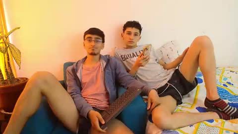 FallGays online show from 2, 7, 2026