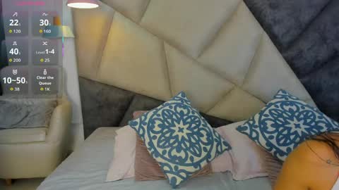 Snapshot of faloonroussel chatting on 8, 6, 2026 Faloon online show from 8, 6, 2026