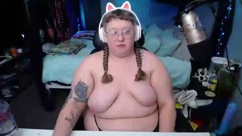 FatVeronica online show from 20, 2, 2025