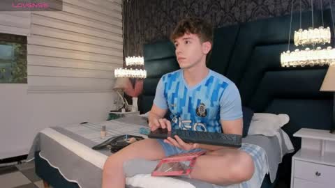 Femboy Max online show from 16, 6, 2026
