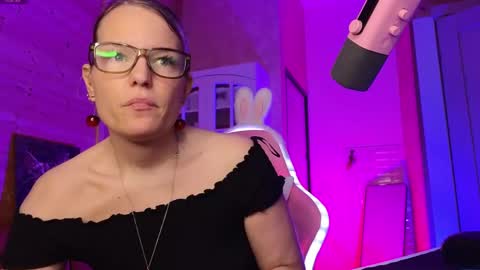Lady online show from 5, 6, 2026