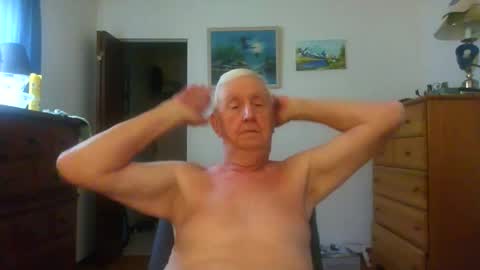 Snapshot of flamale65to chatting on 10, 6, 2026 flamale65to online show from 10, 6, 2026