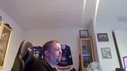 fluffy_espen online show from 15, 3, 2026