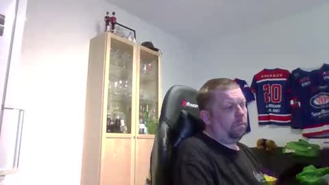 fluffy_espen online show from 25, 5, 2026